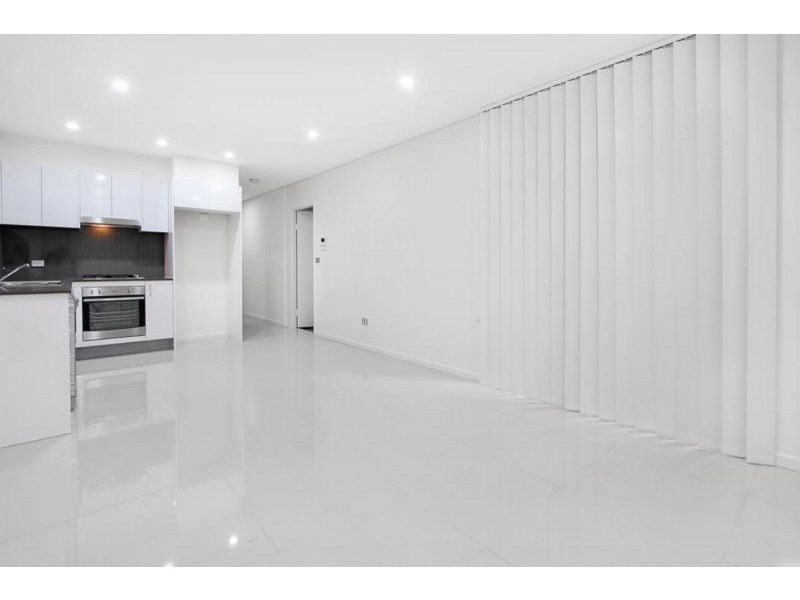 2/232 Targo Road, Toongabbie NSW 2146